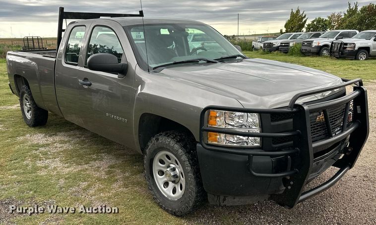 image for item NP9794 2013 Chevrolet Silverado 1500  Ext. Cab pickup truck