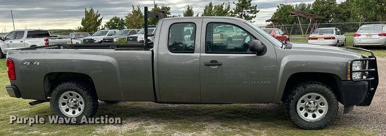 image for item NP9794 2013 Chevrolet Silverado 1500  Ext. Cab pickup truck