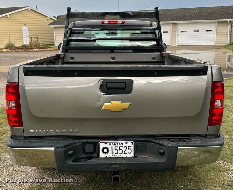 image for item NP9794 2013 Chevrolet Silverado 1500  Ext. Cab pickup truck