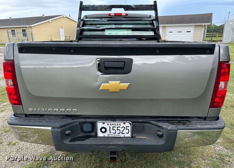 image for item NP9794 2013 Chevrolet Silverado 1500  Ext. Cab pickup truck