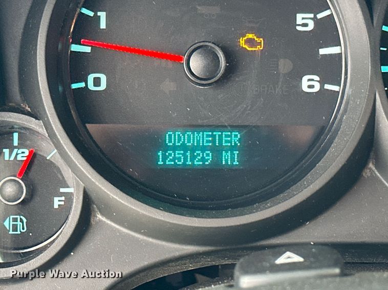 image for item NP9794 2013 Chevrolet Silverado 1500  Ext. Cab pickup truck