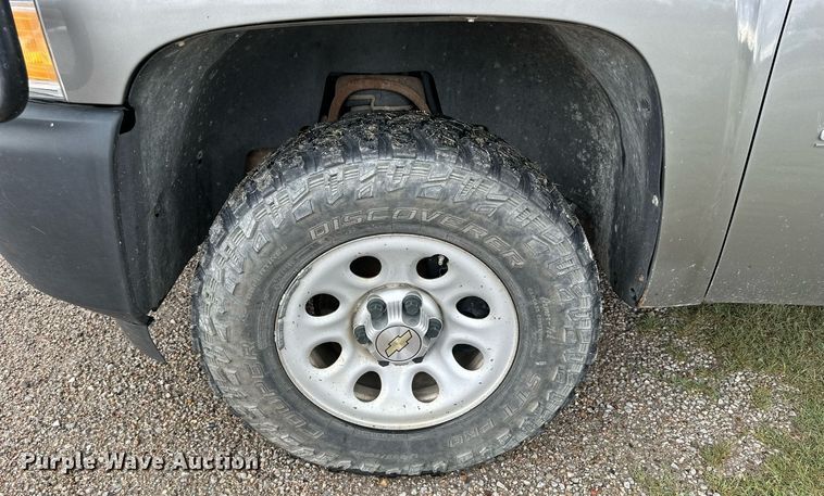 image for item NP9794 2013 Chevrolet Silverado 1500  Ext. Cab pickup truck