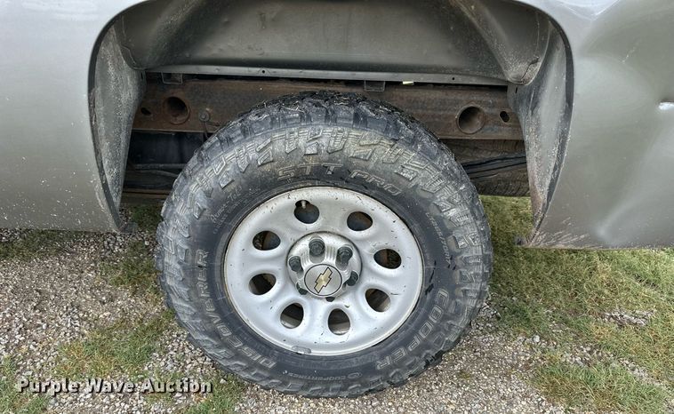 image for item NP9794 2013 Chevrolet Silverado 1500  Ext. Cab pickup truck