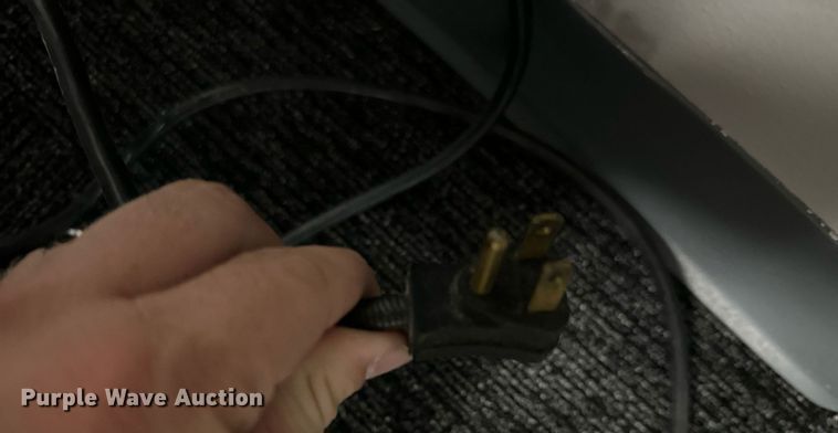 image for item NP9826 Vending machine