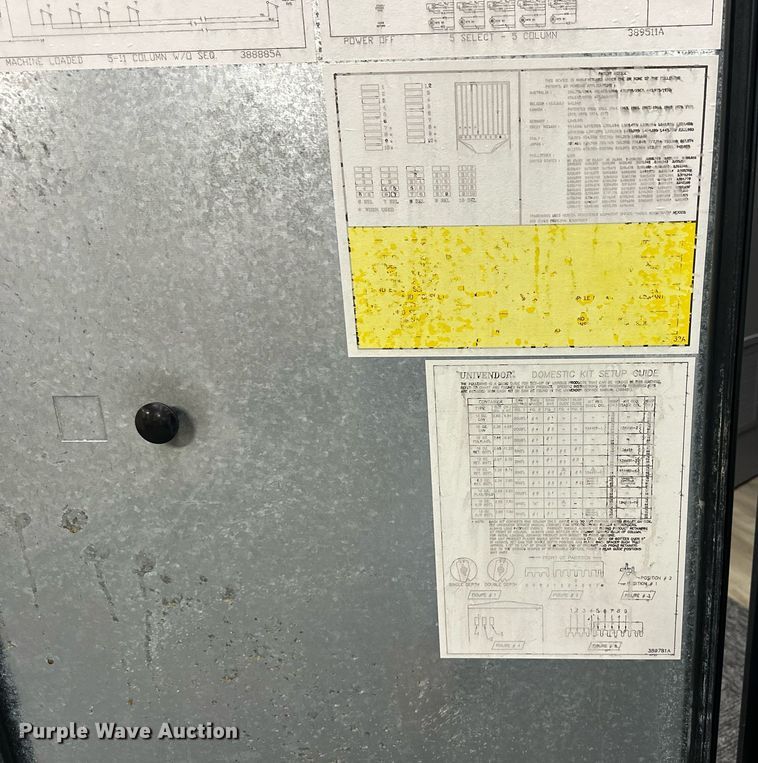 image for item NP9826 Vending machine