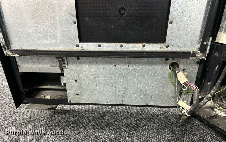 image for item NP9826 Vending machine