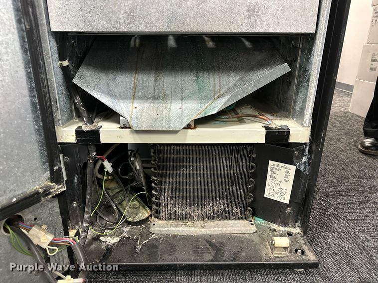 image for item NP9826 Vending machine