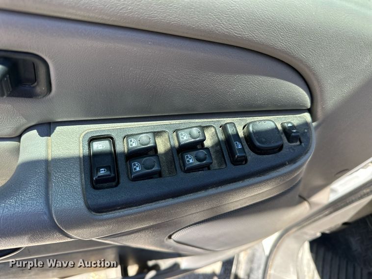 image for item NP9827 2006 Chevrolet Suburban  SUV