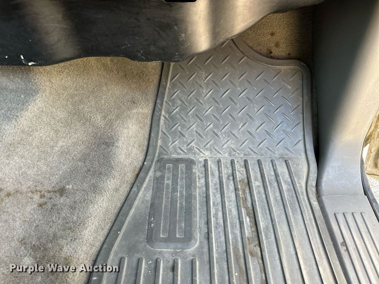 image for item NP9827 2006 Chevrolet Suburban  SUV