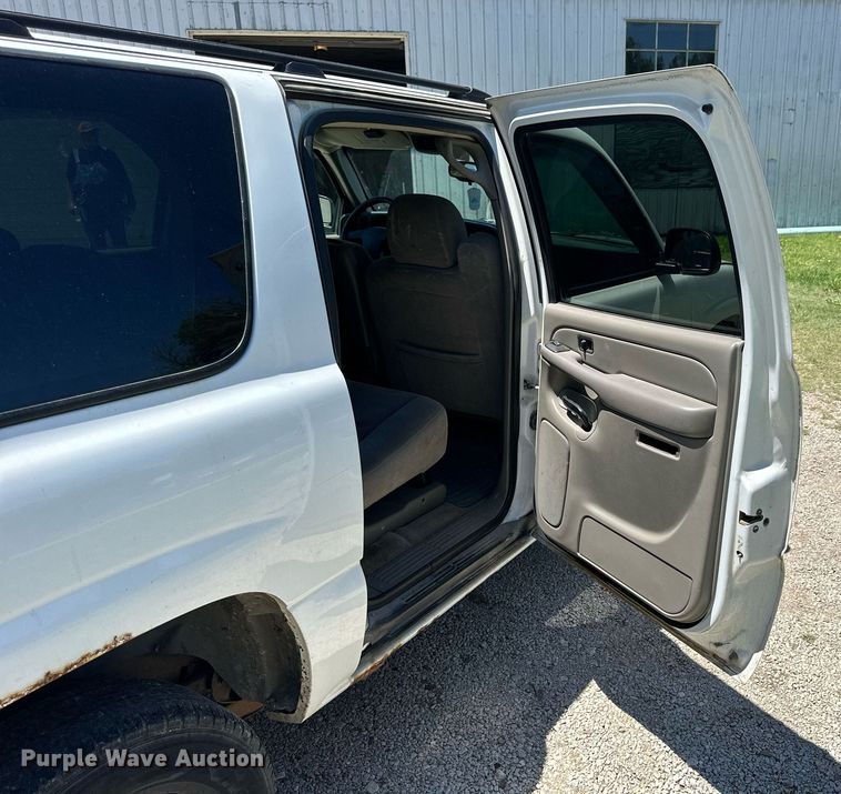 image for item NP9827 2006 Chevrolet Suburban  SUV