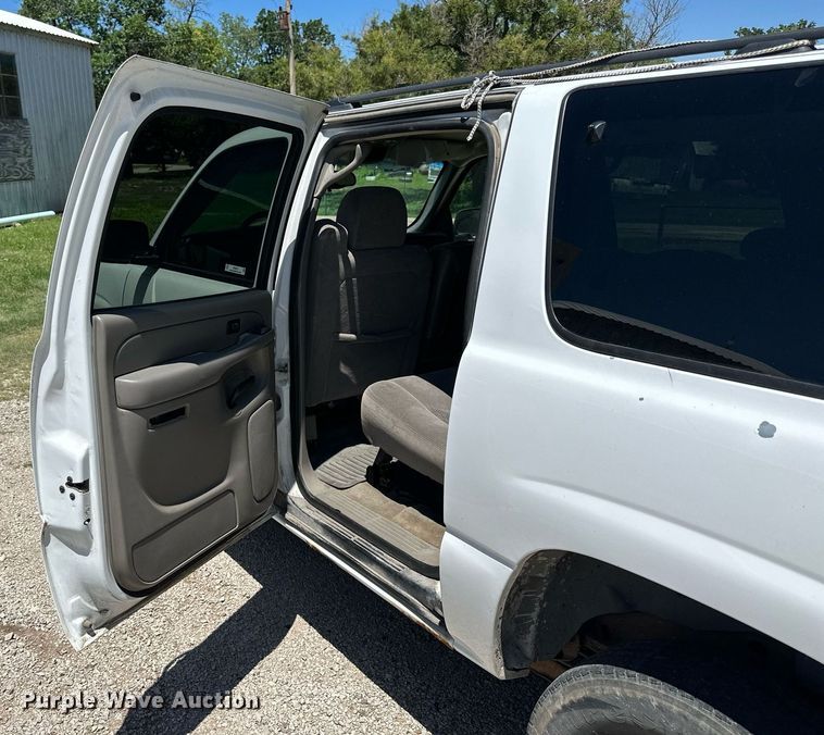 image for item NP9827 2006 Chevrolet Suburban  SUV