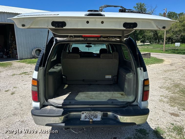 image for item NP9827 2006 Chevrolet Suburban  SUV