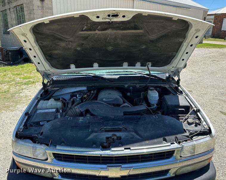 image for item NP9827 2006 Chevrolet Suburban  SUV