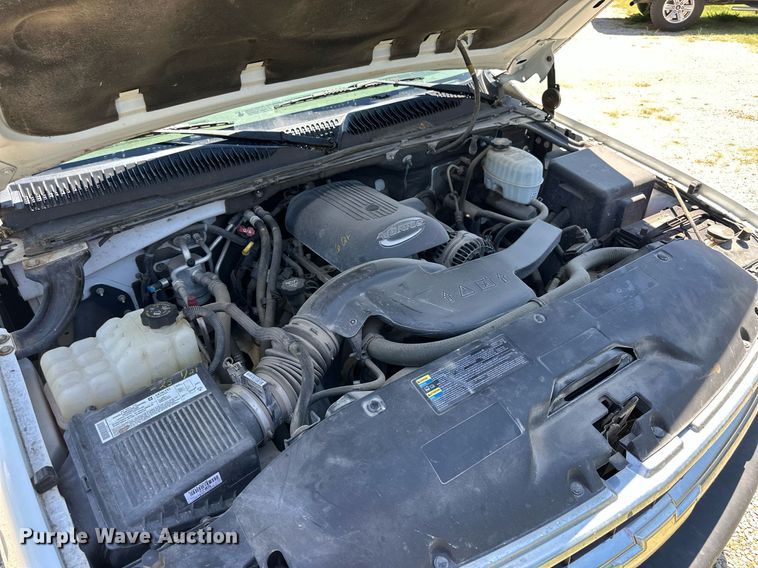 image for item NP9827 2006 Chevrolet Suburban  SUV