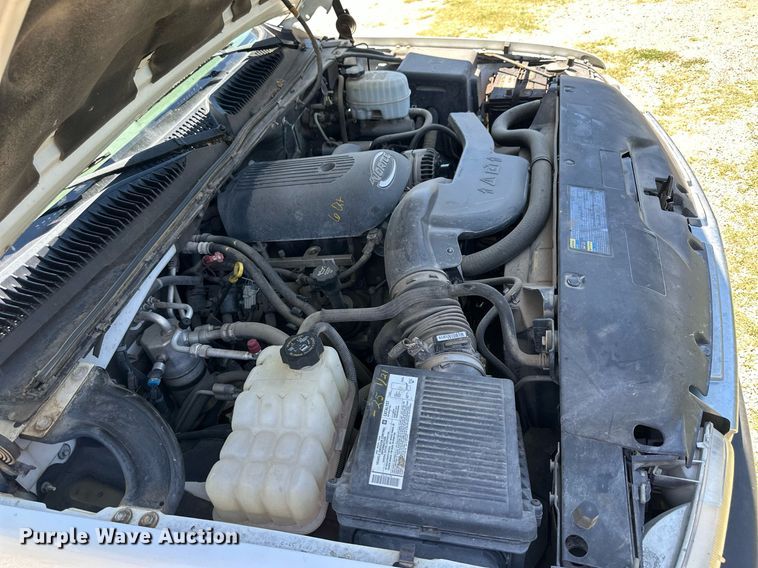 image for item NP9827 2006 Chevrolet Suburban  SUV