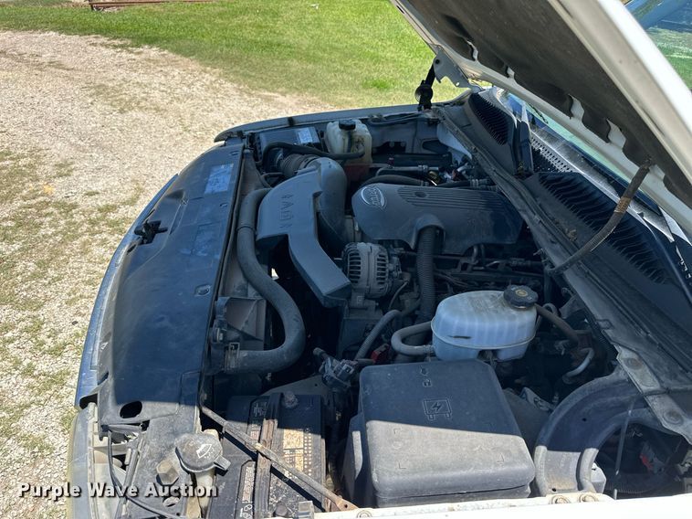 image for item NP9827 2006 Chevrolet Suburban  SUV