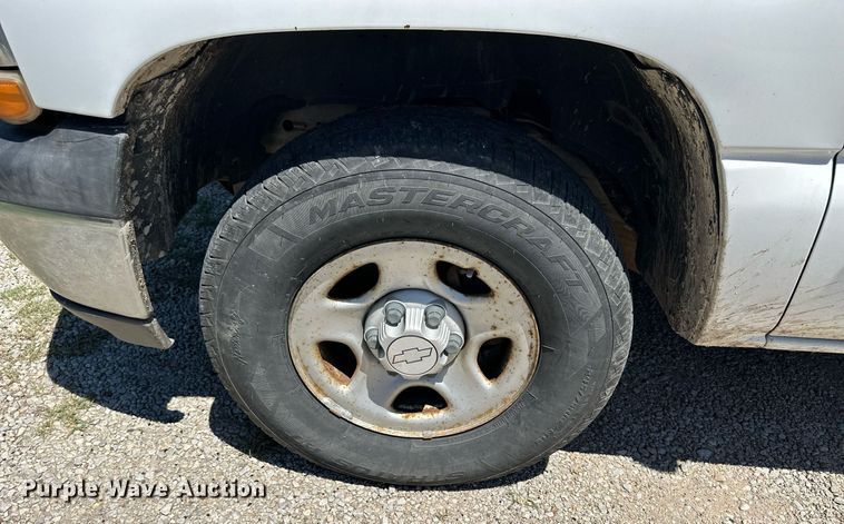 image for item NP9827 2006 Chevrolet Suburban  SUV