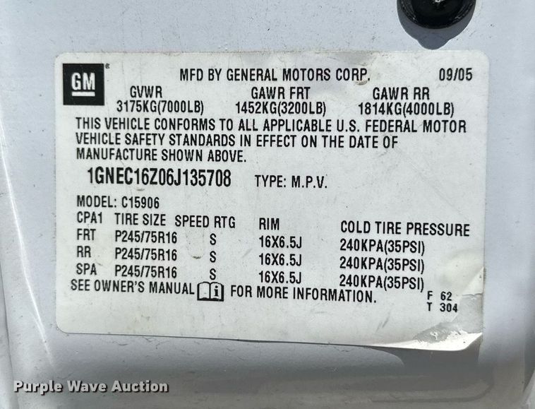 image for item NP9827 2006 Chevrolet Suburban  SUV