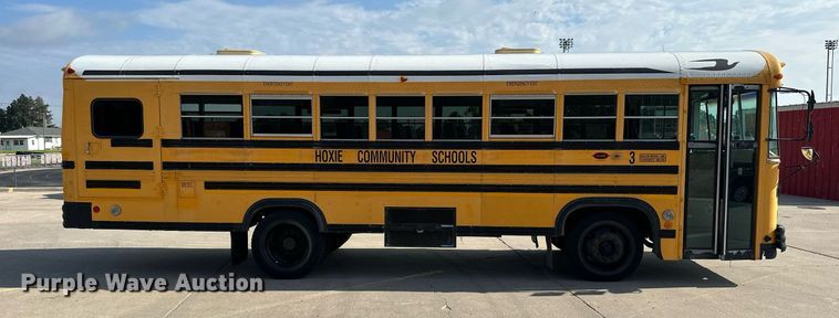 image for item NP9842 2002 Blue Bird TC2000  school bus