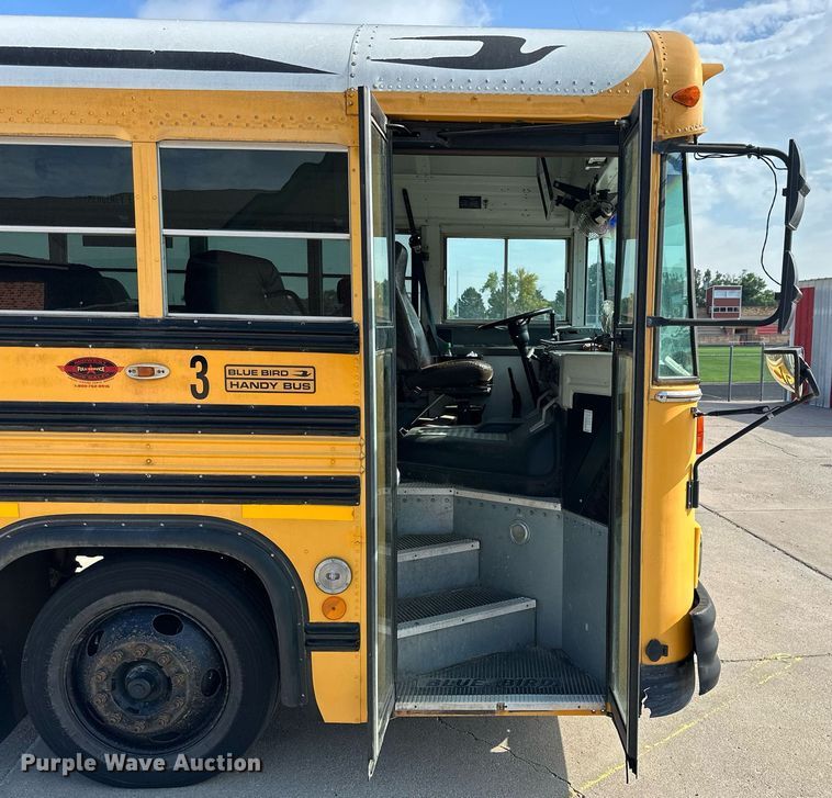 image for item NP9842 2002 Blue Bird TC2000  school bus