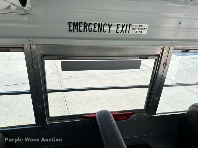 image for item NP9842 2002 Blue Bird TC2000  school bus