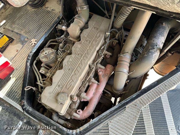 image for item NP9842 2002 Blue Bird TC2000  school bus