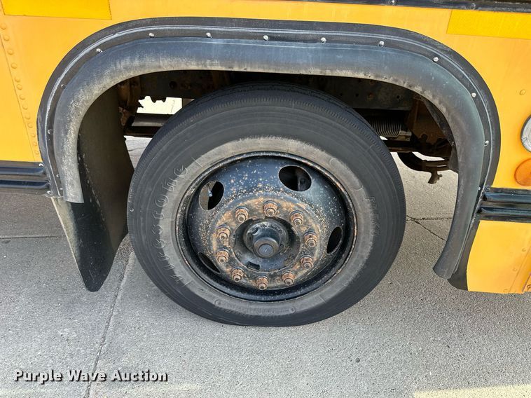 image for item NP9842 2002 Blue Bird TC2000  school bus