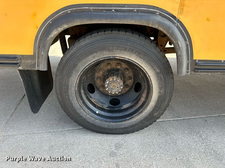 image for item NP9842 2002 Blue Bird TC2000  school bus