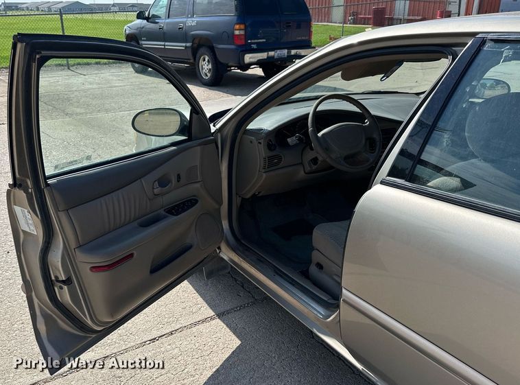 image for item NP9843 2003 Buick Century