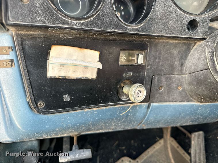 image for item NP9844 1981 Chevrolet C1500  pickup truck