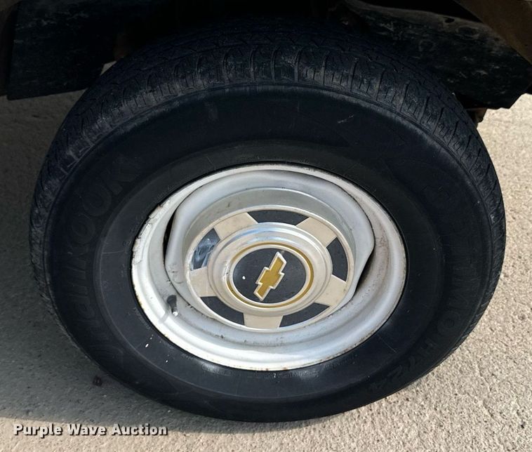 image for item NP9844 1981 Chevrolet C1500  pickup truck