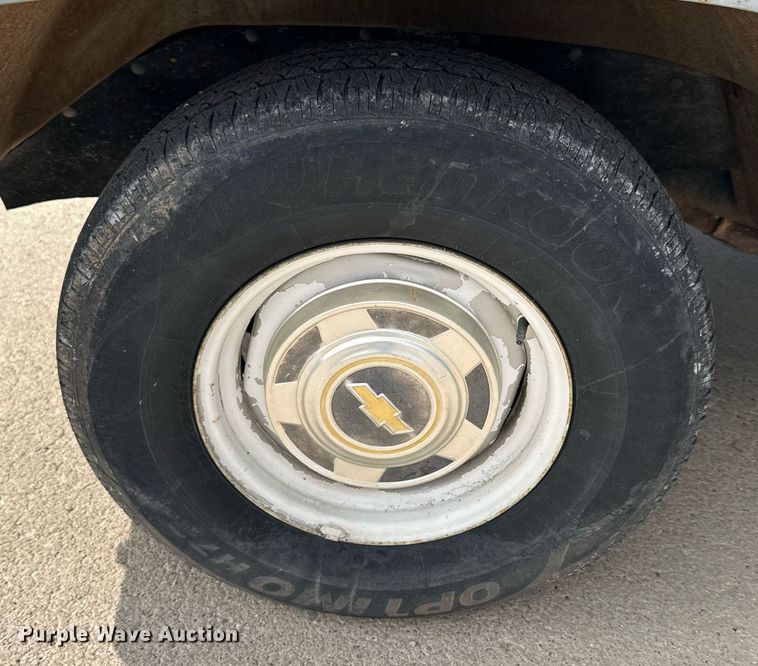 image for item NP9844 1981 Chevrolet C1500  pickup truck