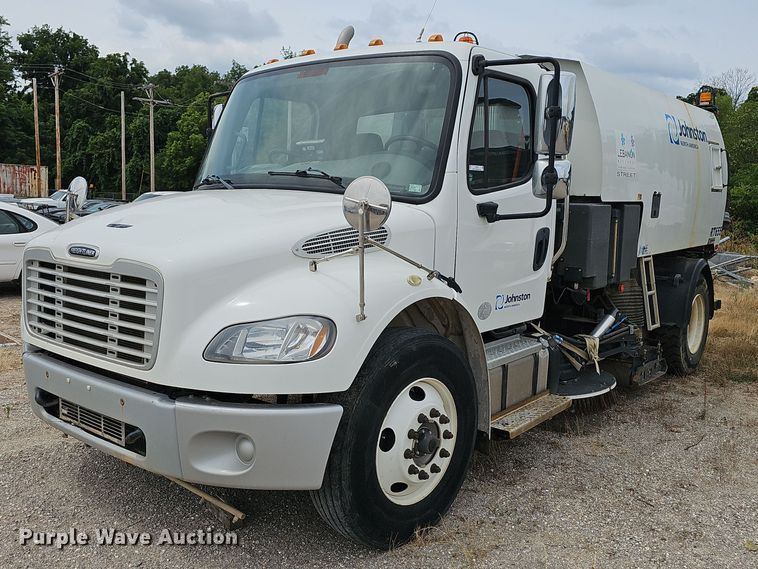 image for item NT9706 2016 Freightliner Business Class M2  street sweeper truck
