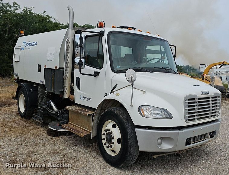 image for item NT9706 2016 Freightliner Business Class M2  street sweeper truck