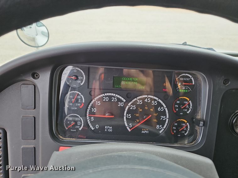 image for item NT9706 2016 Freightliner Business Class M2  street sweeper truck