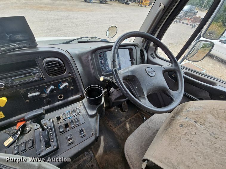 image for item NT9706 2016 Freightliner Business Class M2  street sweeper truck