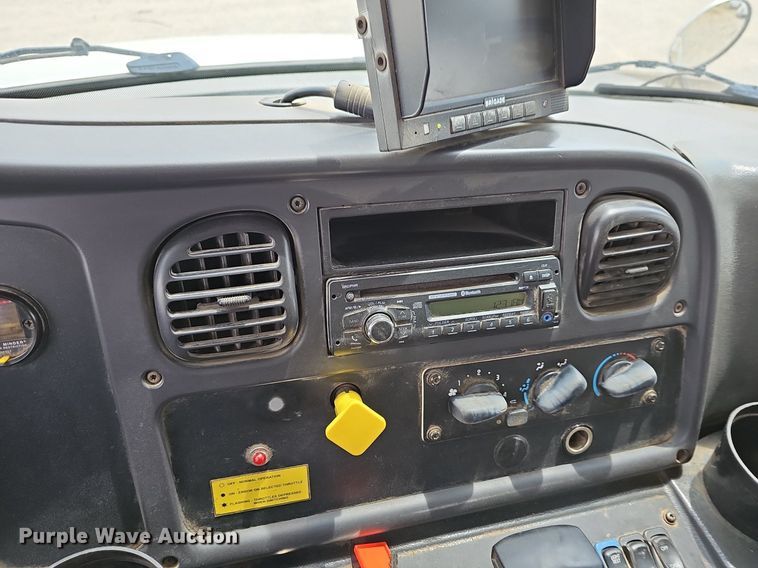 image for item NT9706 2016 Freightliner Business Class M2  street sweeper truck