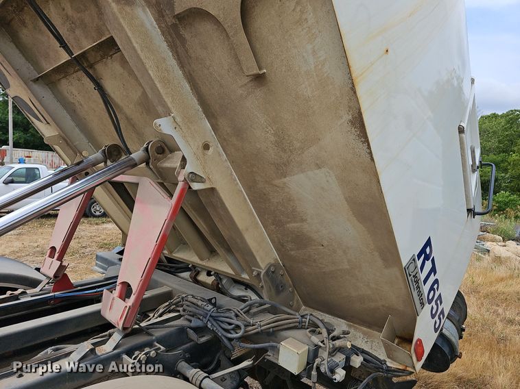 image for item NT9706 2016 Freightliner Business Class M2  street sweeper truck