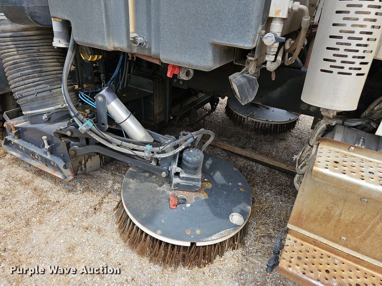 image for item NT9706 2016 Freightliner Business Class M2  street sweeper truck