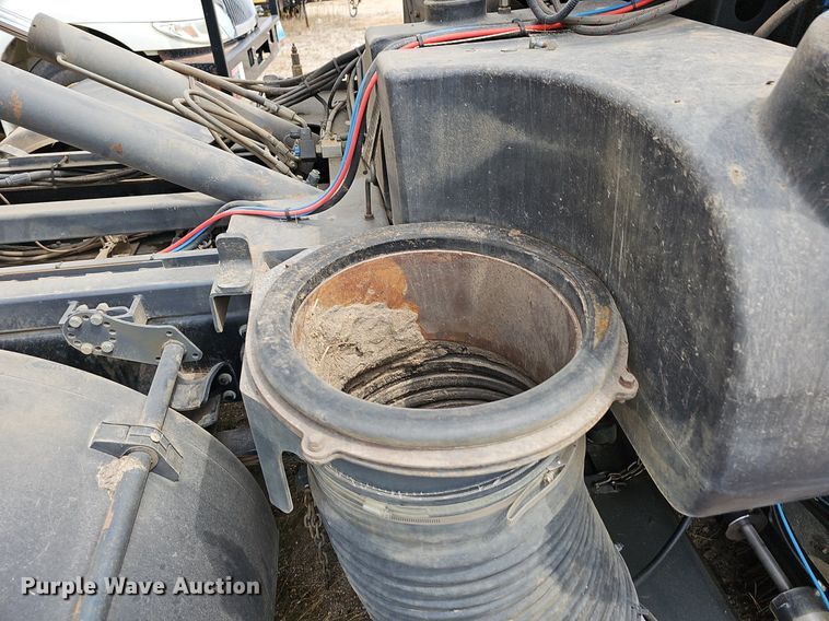 image for item NT9706 2016 Freightliner Business Class M2  street sweeper truck