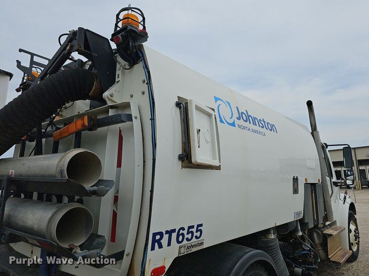 image for item NT9706 2016 Freightliner Business Class M2  street sweeper truck