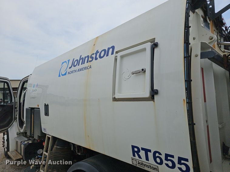 image for item NT9706 2016 Freightliner Business Class M2  street sweeper truck