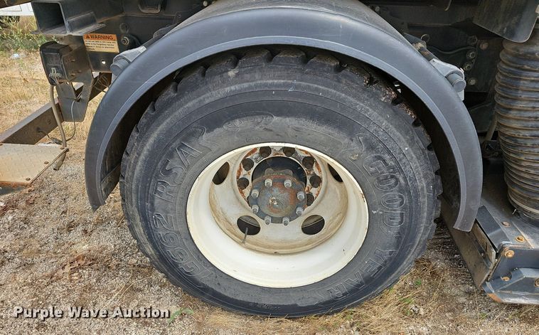 image for item NT9706 2016 Freightliner Business Class M2  street sweeper truck