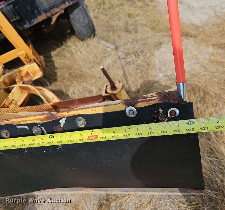 image for item NT9733 1995 GMC Top Kick C6500  truck cab and chassis