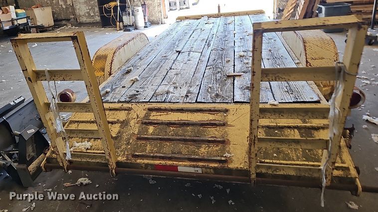 image for item NT9752 1987 Blue Diamond  utility trailer