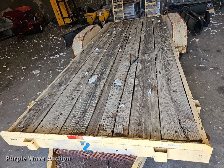 image for item NT9752 1987 Blue Diamond  utility trailer