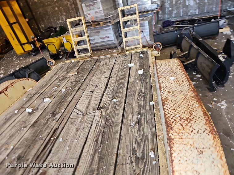 image for item NT9752 1987 Blue Diamond  utility trailer