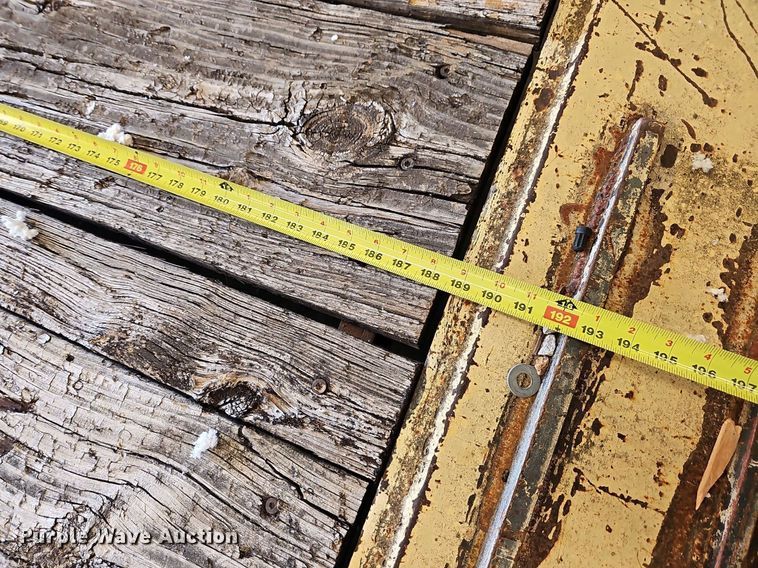 image for item NT9752 1987 Blue Diamond  utility trailer