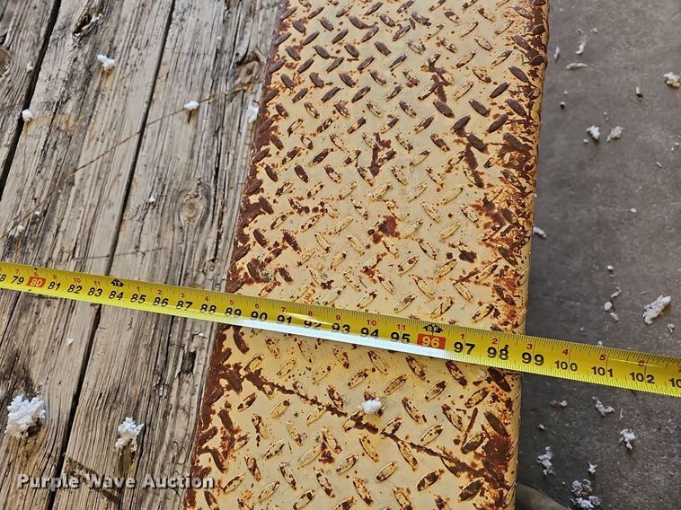 image for item NT9752 1987 Blue Diamond  utility trailer