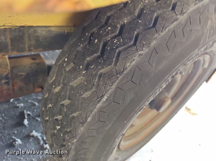 image for item NT9752 1987 Blue Diamond  utility trailer